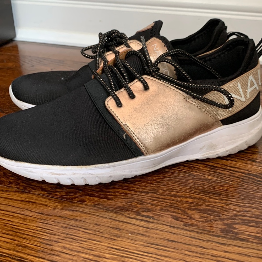 Nautica Sneakers Black and Gold